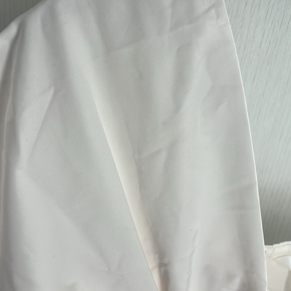 BOW FRONT TOP - Picture 13 of 13